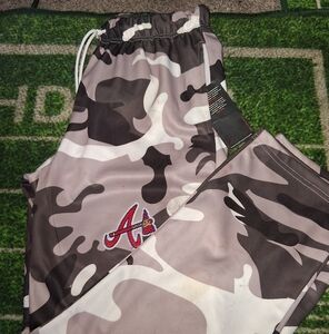 Atlanta Falcons Mens Gray Camoflauge Dri Fit Joggers Sweatpants NWT Medium